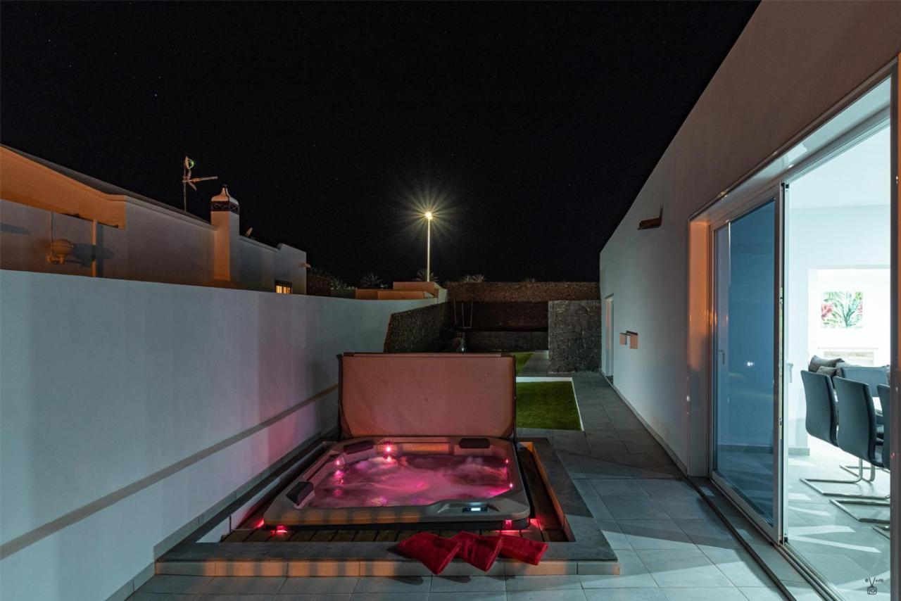Villa Rossa - Villas Now - Lh215 By Villas Now Ltd Playa Blanca  Exteriér fotografie